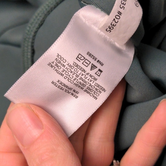 🌿 Express Moss Green Body Contour Scoop Neck Bodysuit - Picture 4 of 4